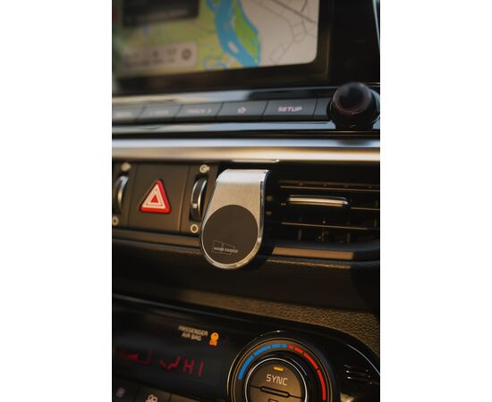  Держатель авто магнитный More Choice C04 (Silver) 